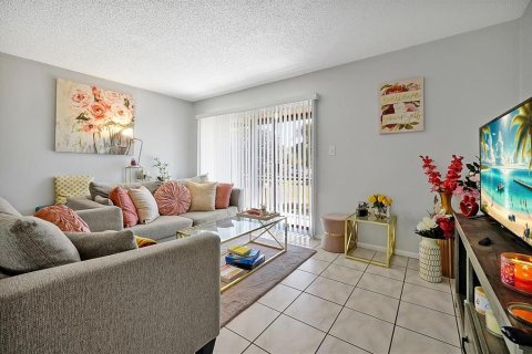 Condominio en alquiler en Orlando, Florida, 2 dormitorios, 70.7 m2 № 1723170 - foto 6