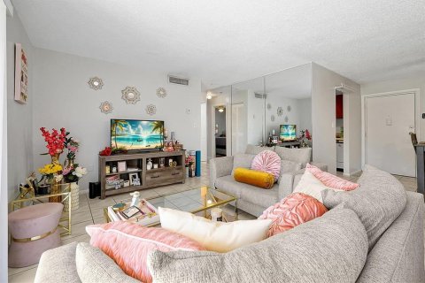 Condominio en alquiler en Orlando, Florida, 2 dormitorios, 70.7 m2 № 1723170 - foto 8