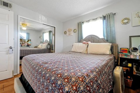 Condominio en alquiler en Orlando, Florida, 2 dormitorios, 70.7 m2 № 1723170 - foto 11