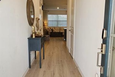 Снять в аренду таунхаус в Дэвенпорт, Флорида 3 комнаты, 150.69м2, № 1554564 - фото 2