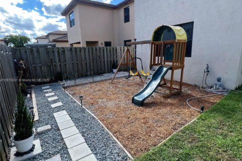 Casa en venta en Homestead, Florida, 3 dormitorios, 217.58 m2 № 2055011 - foto 4