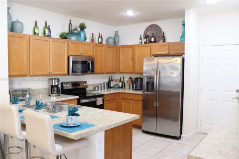 Casa en venta en Homestead, Florida, 3 dormitorios, 217.58 m2 № 2055011 - foto 10