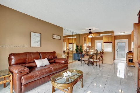Copropriété à vendre à Lauderdale Lakes, Floride: 2 chambres, 87.7 m2 № 1864720 - photo 8