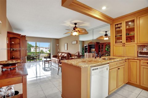 Copropriété à vendre à Lauderdale Lakes, Floride: 2 chambres, 87.7 m2 № 1864720 - photo 1