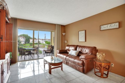 Copropriété à vendre à Lauderdale Lakes, Floride: 2 chambres, 87.7 m2 № 1864720 - photo 4