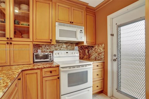 Copropriété à vendre à Lauderdale Lakes, Floride: 2 chambres, 87.7 m2 № 1864720 - photo 11