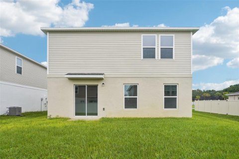 House in Haines City, Florida 4 bedrooms, 190.45 sq.m. № 2238328 - photo 9