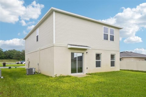 House in Haines City, Florida 4 bedrooms, 190.45 sq.m. № 2238328 - photo 13