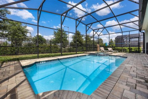 Casa en venta en Kissimmee, Florida, 7 dormitorios, 381.46 m2 № 1733961 - foto 5