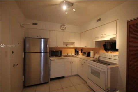 Condominio en alquiler en Miami Beach, Florida, 2 dormitorios, 95.69 m2 № 2079468 - foto 11