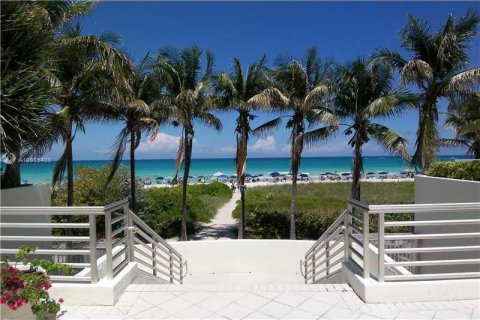 Condominio en alquiler en Miami Beach, Florida, 2 dormitorios, 95.69 m2 № 2079468 - foto 30