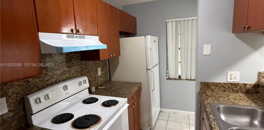 Condo à Coral Springs, Floride, 3 chambres  № 1988531