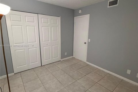 Copropriété à louer à Coral Springs, Floride: 3 chambres, 88.26 m2 № 1988531 - photo 6