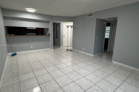Copropriété à louer à Coral Springs, Floride: 3 chambres, 88.26 m2 № 1988531 - photo 9