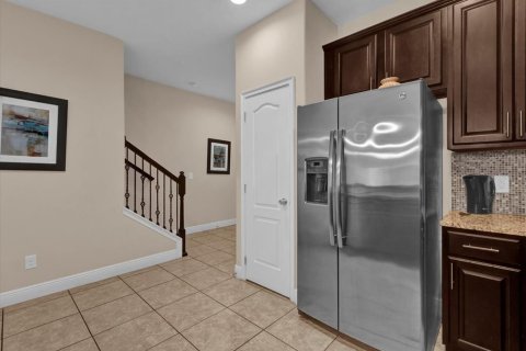 Townhouse in Davenport, Florida 3 bedrooms, 151.62 sq.m. № 1551744 - photo 4