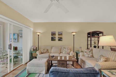 Condominio en venta en Largo, Florida, 2 dormitorios, 114.73 m2 № 2098244 - foto 11