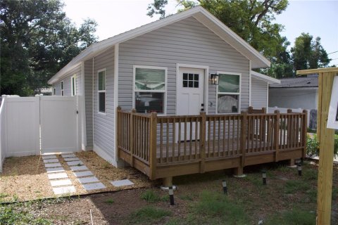 Villa ou maison à louer à Clearwater, Floride: 3 chambres, 123 m2 № 2100269 - photo 2