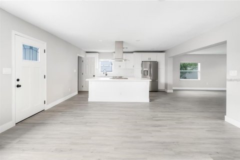 Villa ou maison à louer à Seminole, Floride: 3 chambres, 148.27 m2 № 2149969 - photo 7