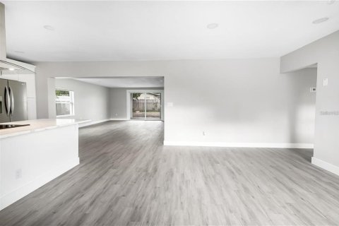 Villa ou maison à louer à Seminole, Floride: 3 chambres, 148.27 m2 № 2149969 - photo 6