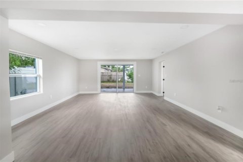 Villa ou maison à louer à Seminole, Floride: 3 chambres, 148.27 m2 № 2149969 - photo 15
