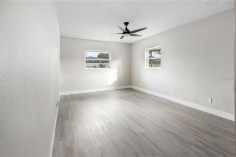 Villa ou maison à louer à Seminole, Floride: 3 chambres, 148.27 m2 № 2149969 - photo 23