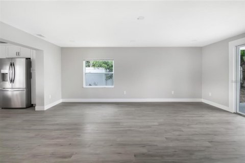 Villa ou maison à louer à Seminole, Floride: 3 chambres, 148.27 m2 № 2149969 - photo 14