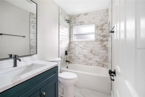 Villa ou maison à louer à Seminole, Floride: 3 chambres, 148.27 m2 № 2149969 - photo 27