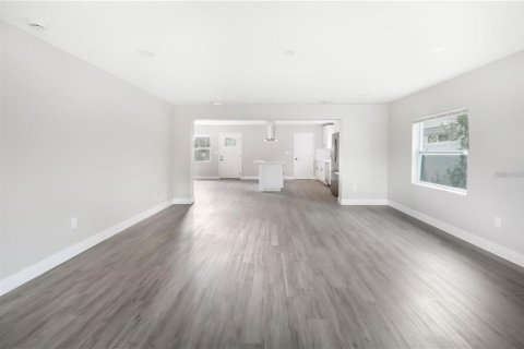 Villa ou maison à louer à Seminole, Floride: 3 chambres, 148.27 m2 № 2149969 - photo 18