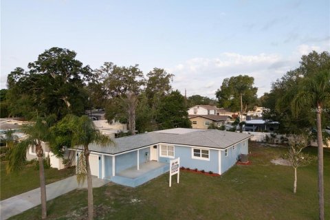 Villa ou maison à louer à Seminole, Floride: 3 chambres, 148.27 m2 № 2149969 - photo 5