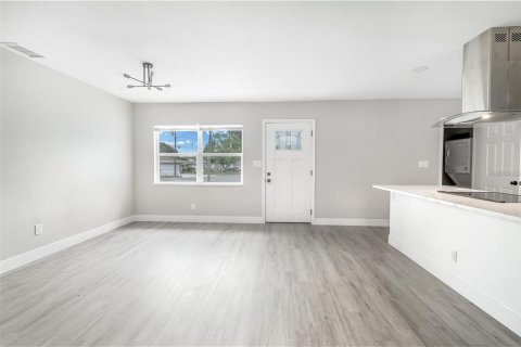 Villa ou maison à louer à Seminole, Floride: 3 chambres, 148.27 m2 № 2149969 - photo 13