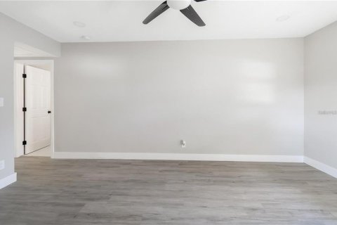 Villa ou maison à louer à Seminole, Floride: 3 chambres, 148.27 m2 № 2149969 - photo 21