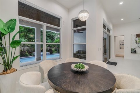 Villa ou maison à vendre à Biscayne Park, Floride: 4 chambres, 290.13 m2 № 2079990 - photo 17