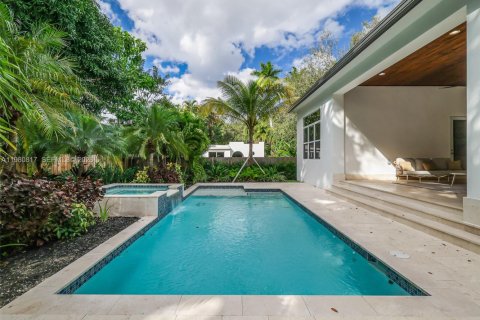 Villa ou maison à vendre à Biscayne Park, Floride: 4 chambres, 290.13 m2 № 2079990 - photo 29