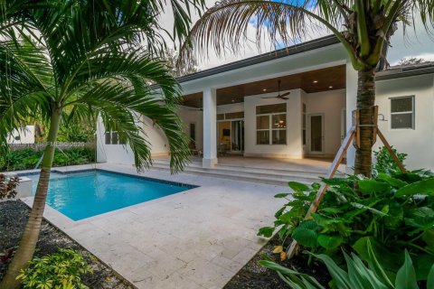 Villa ou maison à vendre à Biscayne Park, Floride: 4 chambres, 290.13 m2 № 2079990 - photo 6