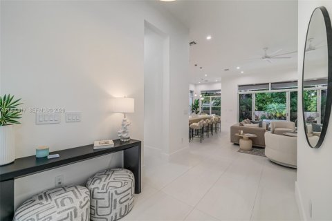 Villa ou maison à vendre à Biscayne Park, Floride: 4 chambres, 290.13 m2 № 2079990 - photo 7