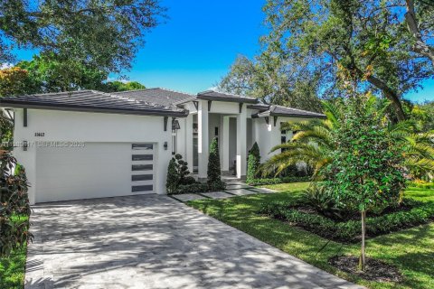 Villa ou maison à vendre à Biscayne Park, Floride: 4 chambres, 290.13 m2 № 2079990 - photo 3