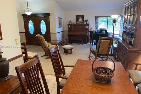 Casa en venta en Miami, Florida, 3 dormitorios, 170.38 m2 № 1832380 - foto 6