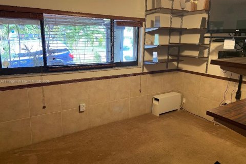 Casa en venta en Miami, Florida, 3 dormitorios, 170.38 m2 № 1832380 - foto 11