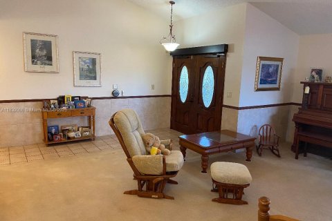 Casa en venta en Miami, Florida, 3 dormitorios, 170.38 m2 № 1832380 - foto 3