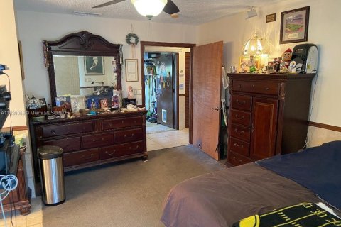 Casa en venta en Miami, Florida, 3 dormitorios, 170.38 m2 № 1832380 - foto 13