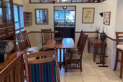 Casa en venta en Miami, Florida, 3 dormitorios, 170.38 m2 № 1832380 - foto 7