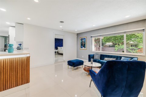 House in Fort Lauderdale, Florida 4 bedrooms, 203.83 sq.m. № 2343886 - photo 13