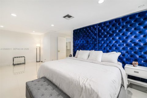 House in Fort Lauderdale, Florida 4 bedrooms, 203.83 sq.m. № 2343886 - photo 30
