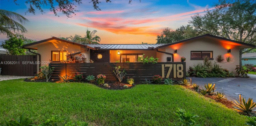 House in Fort Lauderdale, Florida 4 bedrooms, 203.83 sq.m. № 2343886