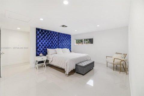 House in Fort Lauderdale, Florida 4 bedrooms, 203.83 sq.m. № 2343886 - photo 27