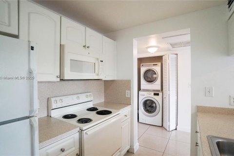 Condominio en venta en Doral, Florida, 2 dormitorios, 92.16 m2 № 1818128 - foto 4