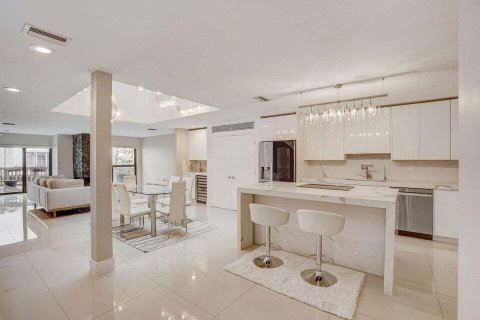 Touwnhouse à vendre à Highland Beach, Floride: 3 chambres, 213.68 m2 № 2146290 - photo 6