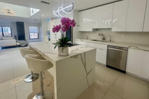 Touwnhouse à vendre à Highland Beach, Floride: 3 chambres, 213.68 m2 № 2146290 - photo 3