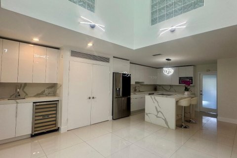 Touwnhouse à vendre à Highland Beach, Floride: 3 chambres, 213.68 m2 № 2146290 - photo 5