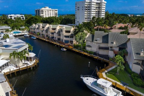 Touwnhouse à Highland Beach, Floride 3 chambres, 213.68 m2 № 2146290